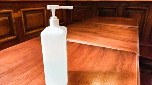 Ο ΕΟΦ ανακαλεί αντισηπτικά μαντηλάκια, αντισηπτικό σπρέι και τζελ