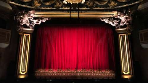 Εθνικό Θέατρο: Παραιτούνται όλοι οι καθηγητές της δραματικής σχολής εάν δεν αλλάξει το Διάταγμα για τα πτυχία