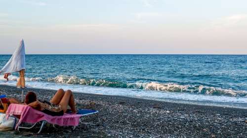 Ξεμπερδέψαμε από τα ισχυρά και πολύ έντονα φαινόμενα, παραμένει η αστάθεια - Ανεβαίνει η θερμοκρασία - Η πρόγνωση Κολυδά