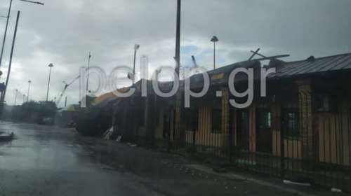 Η "κακοκαιρία Fobos" χτύπησε την Πάτρα: Πλημμυρικά φαινόμενα, ξηλώθηκαν στέγες, έκλεισε το πορθμείο Ρίου [Βίντεο]