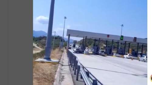 Σοκ στην Εγνατία οδό: Διακινητής μεταναστών κινούνταν ανάποδα και έσπασε τις μπάρες σε διόδια [βίντεο]