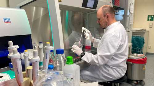 Έξυπνο βραχιολάκι μπορεί να ανιχνεύσει τον κορονοϊό πριν από τα συμπτώματα - Με αισθητήρα και τεχνητή νοημοσύνη