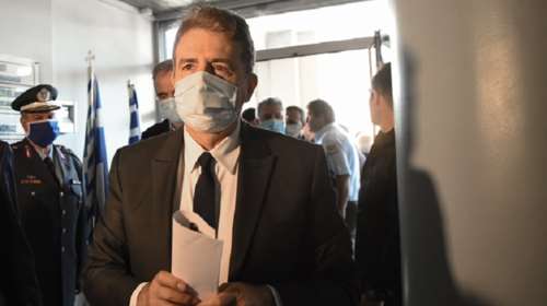 Στον Άρειο Πάγο ο Χρυσοχοϊδης: Ζήτησε ειδικό εισαγγελέα για το οργανωμένο έγκλημα - Παρέδωσε &quot;βαρύ φάκελο&quot;