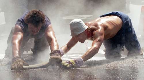 Καύσωνας προ των πυλών: Οι υποχρεώσεις των εργοδοτών - Όσα πρέπει να γνωρίζουν οι εργαζόμενοι