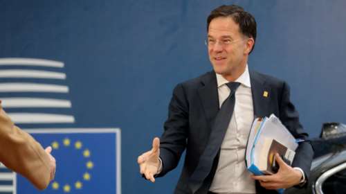 Μάρκ Ρούτε: Είπε "σταματήστε τις χειραψίες" και μετά χαιρέτησε με θερμή ...χειραψία (video)