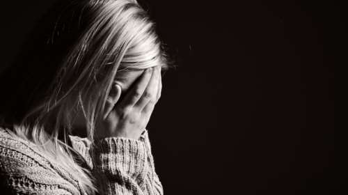 Θεσσαλονίκη: 20χρονη κατήγγειλε τον σύντροφο της μητέρας της για σεξουαλική κακοποίηση απ' όταν ήταν 14 ετών