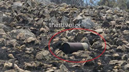 Η φωτιά στο όρος Πάικο έφτασε σε πεδίο βολής: Φόβοι για τις οβίδες και συνεχείς αναζωπυρώσεις από τους ανέμους [εικόνες]