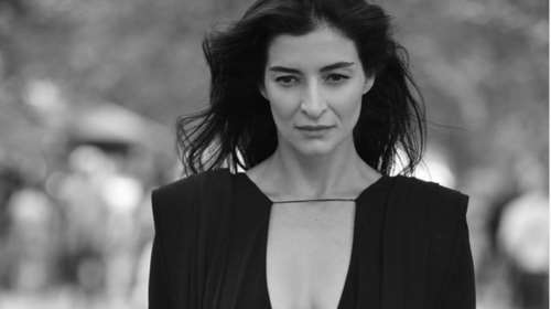 Αντιγόνη Κουλουκάκου: Η τόπλες φωτογραφία που δημοσίευσε και μετά διέγραψε γιατί ντράπηκε