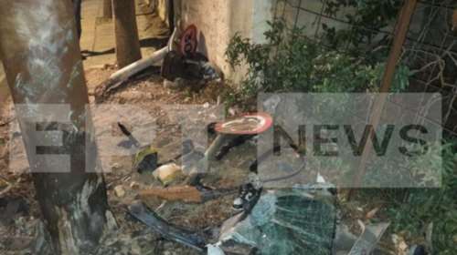 Σοβαρό τροχαίο στο Κορωπί: ΙΧ έπεσε σε κολώνα - Σε κρίσιμη κατάσταση ο οδηγός