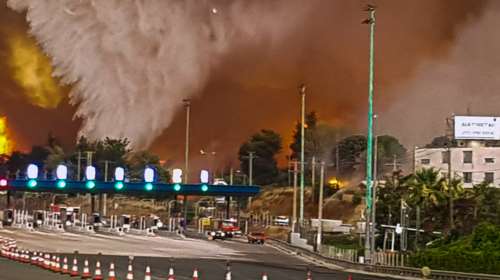 Φωτιά στη Βαρυμπόμπη: Στις φλόγες η Εθνική Οδός στα Διόδια - Eκκένωση σε Κρυονέρι, Αφίδνες, και Ιπποκράτειο Πολιτεία