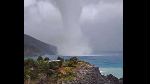 Κακοκαιρία Daniel: Υδροστρόβιλος χτύπησε την Εύβοια - Δείτε το βίντεο