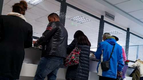 Μείωση ενοικίου 40% για εργαζόμενους και επιχειρήσεις - Οι όροι για τα 800€ σε ελεύθερους επαγγελματίες