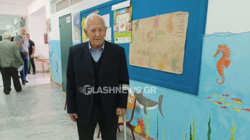 Χανιά: Ηλικιωμένος ψήφισε στα 98 του: &quot;Μπορεί να ψηφίσω άλλη μια φορά&quot; [βίντεο]