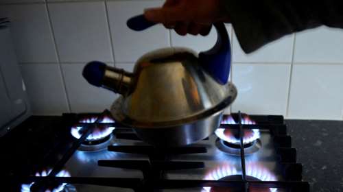 Ηλεκτρική ενέργεια: Τι πρέπει να κάνετε για να πετύχετε εξοικονόμηση έως και 15% [Βίντεο]