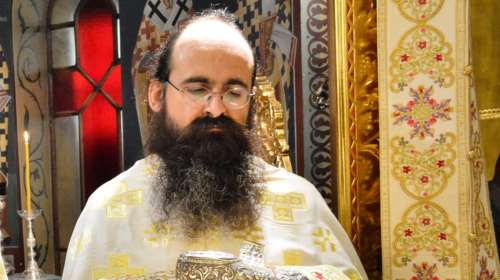 Πέθανε από κορονοϊό 46χρονος αρχιμανδρίτης: Δεν είχε εμβολιαστεί, δεν πήγε νοσοκομείο &amp; κόλλησε τους γονείς του που νοσηλεύονται