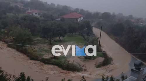 Η κακοκαιρία Elena έπληξε την Εύβοια: Πλημμύρισαν δρόμοι από την έντονη βροχόπτωση [εικόνες]