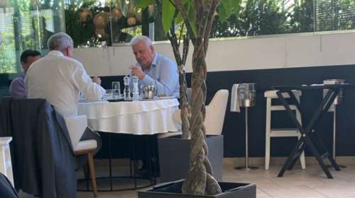 Χάρης Δούκας: Η συνάντηση με Χατζηνικολάου και Πρωτόπαππα στο Νέο Ψυχικό - Για φαγητό σε γνωστό εστιατόριο [εικόνα]