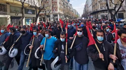 Θεσσαλονίκη: Πορεία φοιτητών ενάντια στο νομοσχέδιο Παιδείας [Εικόνες - Βίντεο]