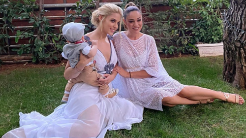 Μαντώ Γαστεράτου: Βάφτισε το γιο της – Νονά η Μπάγια Αντωνοπούλου [εικόνες]