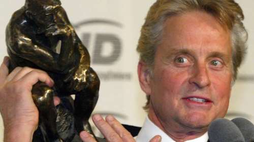 Αγνώριστος ο Μάικλ Ντάγκλας: Ατημέλητος &amp; καταβεβλημένος στη νέα του εμφάνιση