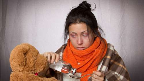 Η γρίπη σαρώνει τη χώρα: Τρίτη στην Ευρώπη η Ελλάδα με θετικότητα 12,9%