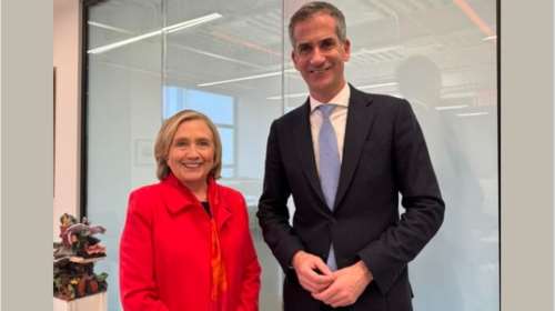 Ο Μπακογιάννης συνάντησε τη Χίλαρι Κλίντον - &quot;Εννοείται πως δεν έχασα την ευκαιρία να την προσκαλέσω στην Αθήνα&quot;