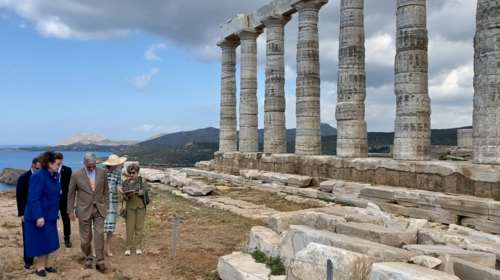 Σε Σούνιο και Θορικό το βασιλικό ζεύγος του Βελγίου - Επισκέφθηκε τους αρχαιολογικούς χώρους [εικόνες]