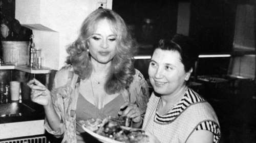 Επίδαυρος: Η Αλίκη, ο Κουν, ο Μινωτής... - Η ιστορία της Επιδαύρου μέσα από την περίφημη ταβέρνα του &quot;Λεωνίδα&quot;