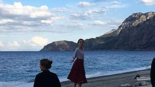 Ρούμπεν Έστλουντ: Στην Εύβοια γυρίστηκε η ταινία &quot;Triangle of sadness&quot; που κέρδισε τον Χρυσό Φοίνικα [εικόνες, βίντεο]