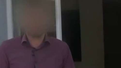 Καταδικάστηκε ο δημοσιογράφος της ΕΡΤ που χτύπησε την σύντροφό του - Ποινή φυλάκισης 12 μηνών