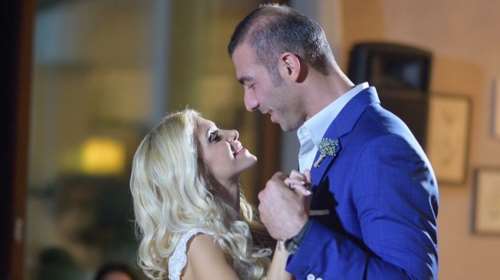 Συγκλονιστική εξομολόγηση της συζύγου του Νικολαΐδη: Περιγράφει πώς είπε στην κόρη της για τον θάνατο του πατέρα της