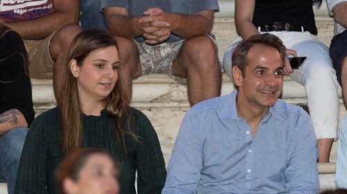 Κυριάκος και Μαρέβα Μητσοτάκη εύχονται στην κόρη τους, Σοφία, για τη γιορτή της [εικόνες]