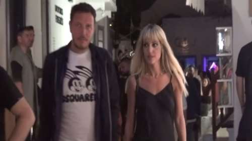 Σπύρος Δημητρίου: Στη Μύκονο με εντυπωσιακή συνοδό, μετά το διαζύγιο - Η στιλάτη γυναίκα με το υπέροχο slip dress