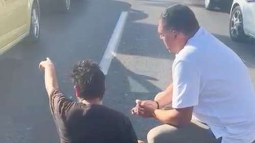 Ο Δημήτρης Παπανικολάου έσωσε παιδί με αυτισμό στη μέση του δρόμου - Είχε πάθει κρίση [εικόνες]