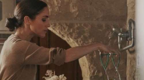 Nέα γκάφα από τη Μέγκαν Μαρκλ: Μπήκε στην κουζίνα της να φτιάξει μαρμελάδες και προκάλεσε χλευαστικά σχόλια