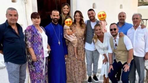 Ζέτα Μακρυπούλια: Οι φωτογραφίες από τη βάπτιση της ανιψιάς της - Η πρώτη της επίσημη εμφάνιση μετά τον χώρισμό