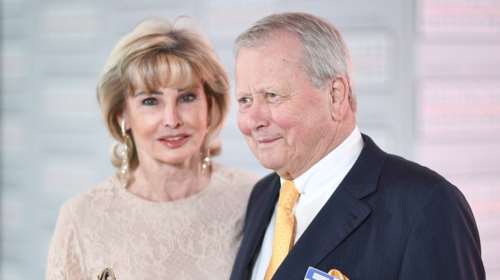 Ο δισεκατομμυριούχος Βόλφγκανγκ Πόρσε παίρνει διαζύγιο από την σύζυγό του επειδή πάσχει από άνοια- Η όμορφη 59χρονη, νέα του συνοδός