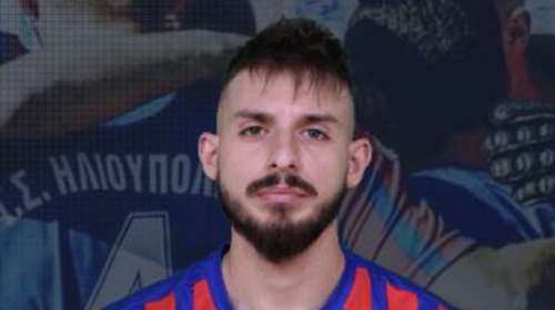 Θρήνος στην Ηλιούπολη: Πέθανε 22χρονος ποδοσφαιριστής - Κατέρρευσε κατά τη διάρκεια αγώνα