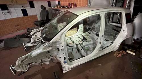 Αττική: Eξαρθρώθηκε σπείρα που διέπραττε κλοπές και πλαστογραφίες οχημάτων - Πάνω από 1,5 εκατ. ευρώ τα κέρδη της