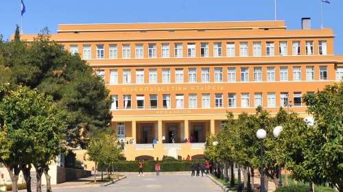 Bullying στο Αρσάκειο: Ευθύνες σε καθηγητές και γονείς θα αναζητήσει η οικογένεια του 15χρονου