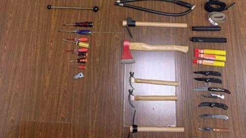 Επεισόδια οπαδών σε πλατεία Βικτωρίας και Νερατζιώτισσα: Κατασχέθηκαν μολότοφ, μαχαίρια, τσεκούρια και...αξίνες - 57 συλλήψεις