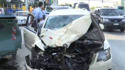 Τροχαίο στην Ποσειδώνος: Νεκρή μια δημοτική υπάλληλος μετά από σφοδρή σύγκρουση απορριμματοφόρου με ταξί