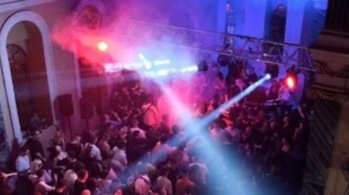 Aπίστευτη πρόκληση: Πάρτι με ηλεκτρονική μουσική σε ορθόδοξη εκκλησία στη Σμύρνη