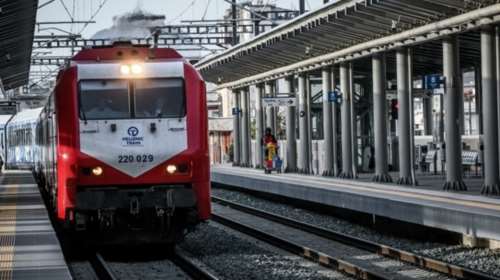 Τρένο προσέκρουσε σε δέντρα κοντά στις Αφίδνες – Αποκαταστάθηκε η κυκλοφορία