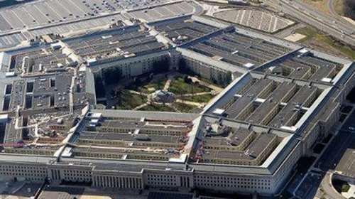 Μέλος της Εθνοφρουράς πίσω από τη διαρροή των απόρρητων εγγράφων του Πενταγώνου - 21 ετών με αγάπη για τα όπλα