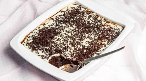 Φανταστικό γλυκό ψυγείου με σοκολάτα που θα το λατρέψετε - Εύκολο και γρήγορο