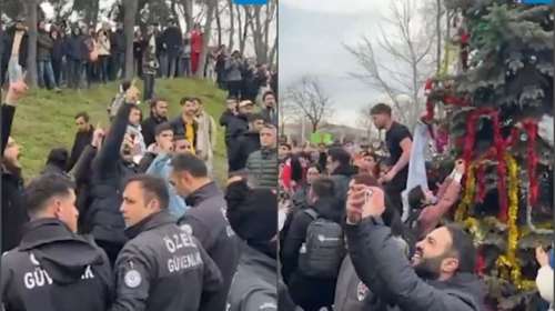 Ένταση στο πανεπιστήμιο της Κωνσταντινούπολης: Ισλαμιστές εμπόδισαν φοιτητές να στολίσουν το χριστουγεννιάτικο δέντρο