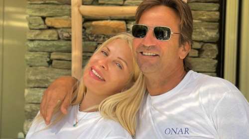 Μαρίνα Παντζοπούλου: Η κατάξανθη κόρη της Ελένης Μενεγάκη ποζάρει με στιλ μαζί με τους γονείς της