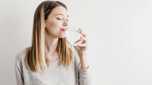 AQUA Carpatica: Το φυσικό μεταλλικό νερό που νοιάζεται για εμένα