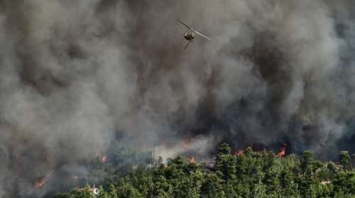 Κόλαση στην Αττική: Μεγάλες φωτιές σε Βαρνάβα και Μέγαρα - Εκκενώνονται οικισμοί - Έχουν καεί σπίτια